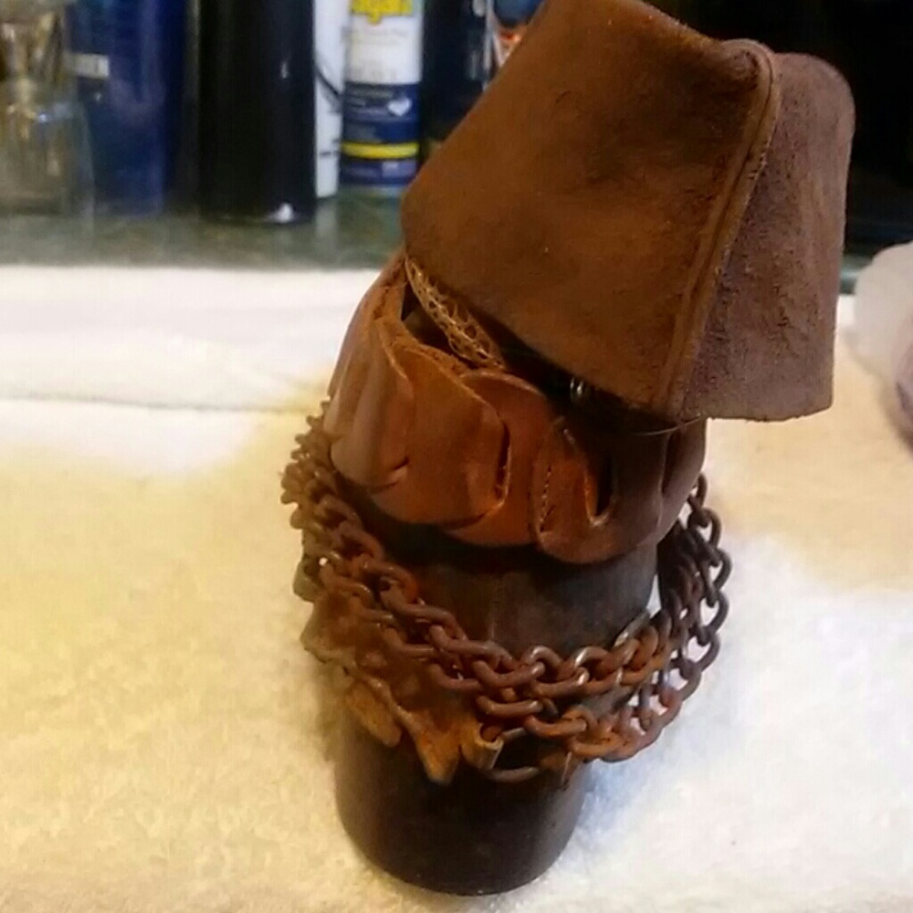 Boots - Picture 2 of 4